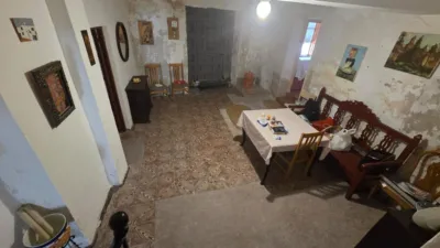 Chalet en venta en Calle de la Piña, Leganiel de 99.000 €