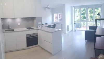 Piso en alquiler en Calle de la Madreselva - Imagen 3