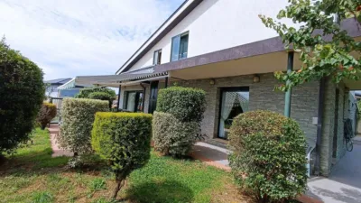 Chalet en calle Madariaga photo 2