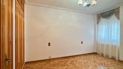 Piso en alquiler en Calle de Agapito Marazuela, José Zorrilla-Padre Claret (Segovia Capital) de 950 €<span>/mes</span>