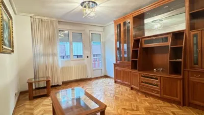 Piso en alquiler en Calle de Agapito Marazuela, José Zorrilla-Padre Claret (Segovia Capital) de 950 €<span>/mes</span>