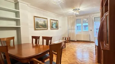 Piso en alquiler en Calle de Agapito Marazuela, José Zorrilla-Padre Claret (Segovia Capital) de 950 €<span>/mes</span>