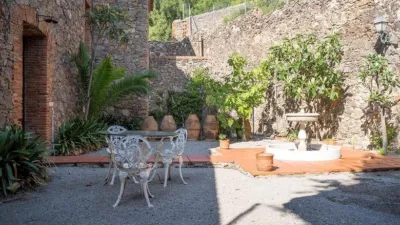Chalet on Carrer del Comte Güell photo 13