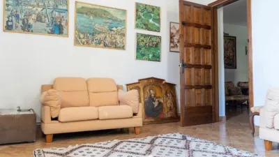 Chalet on Carrer del Comte Güell photo 20