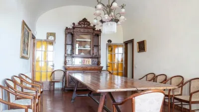 Chalet on Carrer del Comte Güell photo 9