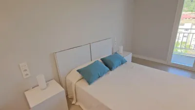 Apartment on Doctor Huarte San Juan Street photo 15