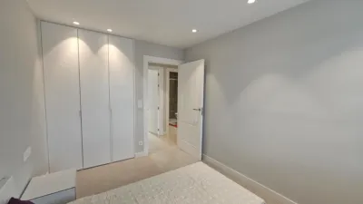 Apartment on Doctor Huarte San Juan Street photo 32