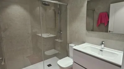 Apartment on Doctor Huarte San Juan Street photo 41