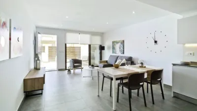 Casa en venta en Carrer de Cristóbal Colón, Núcleo (Pilar de la Horadada) de 334.900 €