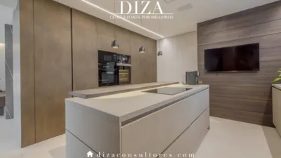 Penthouse on Calle del Duque de Sesto photo 17