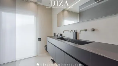 Penthouse on Calle del Duque de Sesto photo 31