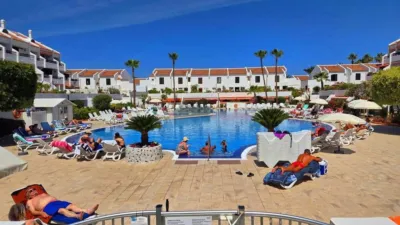 Apartment in Playa de Las Américas photo 2