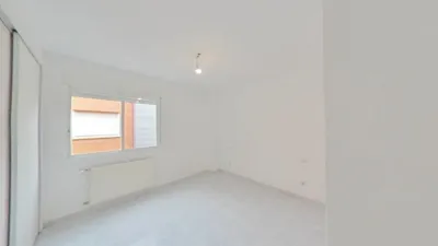 Flat in Parla photo 13