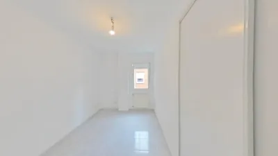 Flat in Parla photo 15