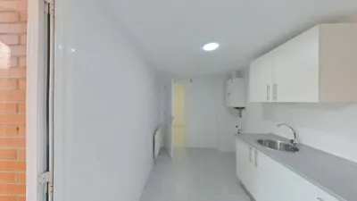 Flat in Parla photo 18