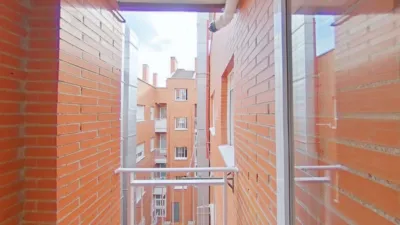 Flat in Parla photo 26
