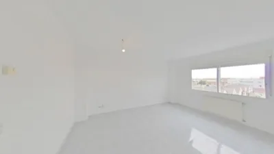 Flat in Parla photo 2