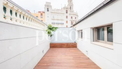 Ático en alquiler en Ciutat Vella - Imagen 2