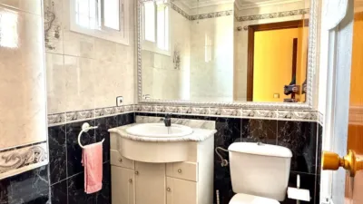 Piso en venta en Calle Pakistán, 2, Avenida de las Ciencias-Emilio Lemos (Distrito Este-Alcosa-Torreblanca. Sevilla Capital) de 235.000 €