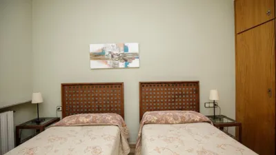 Piso en alquiler en Plaça de Rafael Alberti, Fontajau-Domeny-Taialà (Girona Capital) de 1.500 €<span>/mes</span>