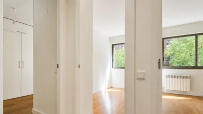 Piso en venta en Carrer de Josep Ferrater i Móra, El Poblenou (Distrito Sant Martí. Barcelona Capital) de 695.000 €