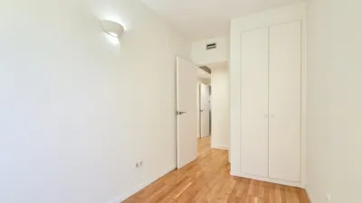 Piso en venta en Carrer de Josep Ferrater i Móra, El Poblenou (Distrito Sant Martí. Barcelona Capital) de 695.000 €