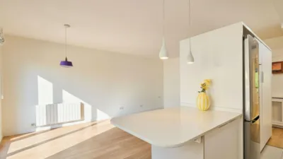 Piso en venta en Carrer de Josep Ferrater i Móra, El Poblenou (Distrito Sant Martí. Barcelona Capital) de 695.000 €