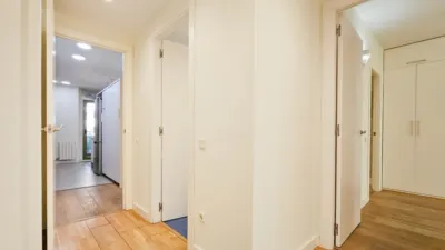 Piso en venta en Carrer de Josep Ferrater i Móra, El Poblenou (Distrito Sant Martí. Barcelona Capital) de 695.000 €