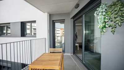 Piso en alquiler en Carrer Migdia, cerca de Carrer de Maria Josepa Arnall i Juan, Migdia Casernes (Girona Capital) de 2.200 €<span>/mes</span>