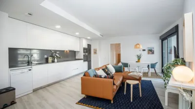 Piso en alquiler en Carrer Migdia, cerca de Carrer de Maria Josepa Arnall i Juan, Migdia Casernes (Girona Capital) de 2.200 €<span>/mes</span>