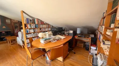 Penthouse on Carrer del Bisbe Vilanova photo 26