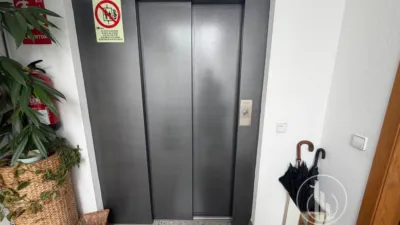 Penthouse on Carrer del Bisbe Vilanova photo 41