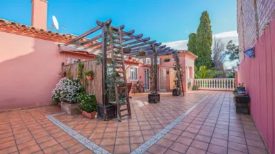 Terraced house in Carrer de la Torreta photo 16