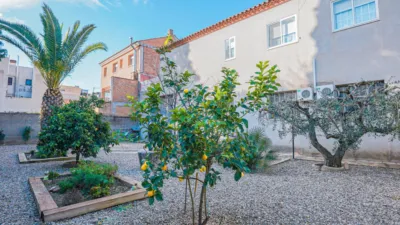 Terraced house in Carrer de la Torreta photo 47