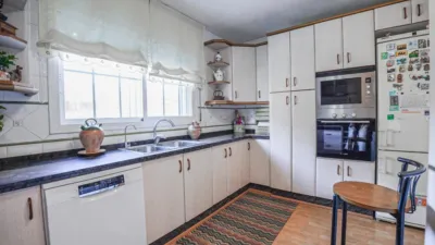 Terraced house in Carrer de la Torreta photo 7