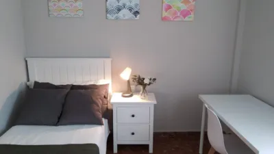 Piso en alquiler en Ciudad Jardín, Ciudad Jardín-Zoco (Córdoba Capital) de 1.280 €<span>/mes</span>