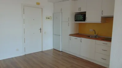 Apartamento en alquiler en Calle de Clara del Rey, cerca de Calle del Corazón de María - Imagen 2