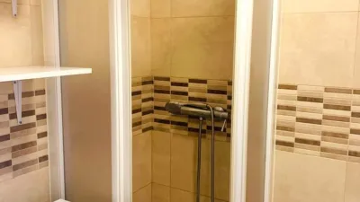 Estudio en alquiler en los Remedios, Los Remedios (Distrito Los Remedios. Sevilla Capital) de 900 €<span>/mes</span>