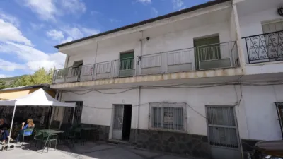 Terraced house on Calle Pz Obispo M Peinado, No. 5 photo 2