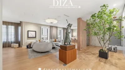 Piso en alquiler en Calle de la Reina - Imagen 4