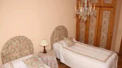 Chalet en venta en Calle de Miguel de Cervantes, 21, Arenas de San Pedro de 380.000 €