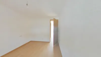 Flat in La Trinitat Nova photo 13