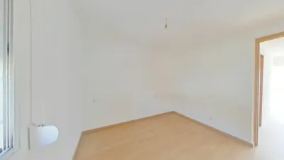 Flat in La Trinitat Nova photo 14