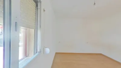 Flat in La Trinitat Nova photo 15