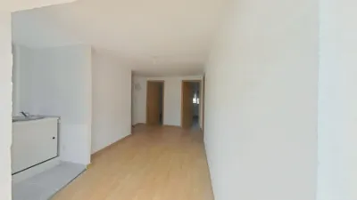 Flat in La Trinitat Nova photo 4