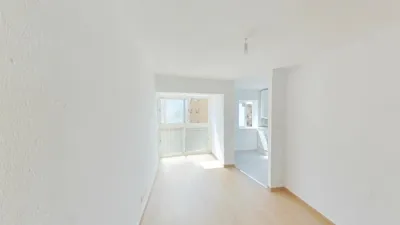 Flat in La Trinitat Nova photo 7