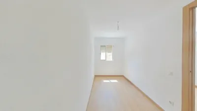 Flat in La Trinitat Nova photo 9