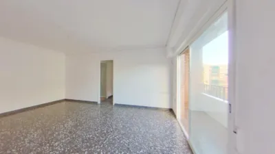 Apartment in Patraix photo 2