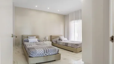 Chalet en venta en Calle Parcela R2 ,Pau-26 Orihuela Costa, Número 0, Las Filipinas-Villamartín-Canal Norte (Distrito Orihuela Costa. Orihuela) de 395.105 €