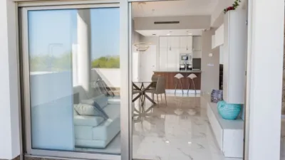 Chalet en venta en Calle Parcela R2 ,Pau-26 Orihuela Costa, Número 0, Las Filipinas-Villamartín-Canal Norte (Distrito Orihuela Costa. Orihuela) de 395.105 €